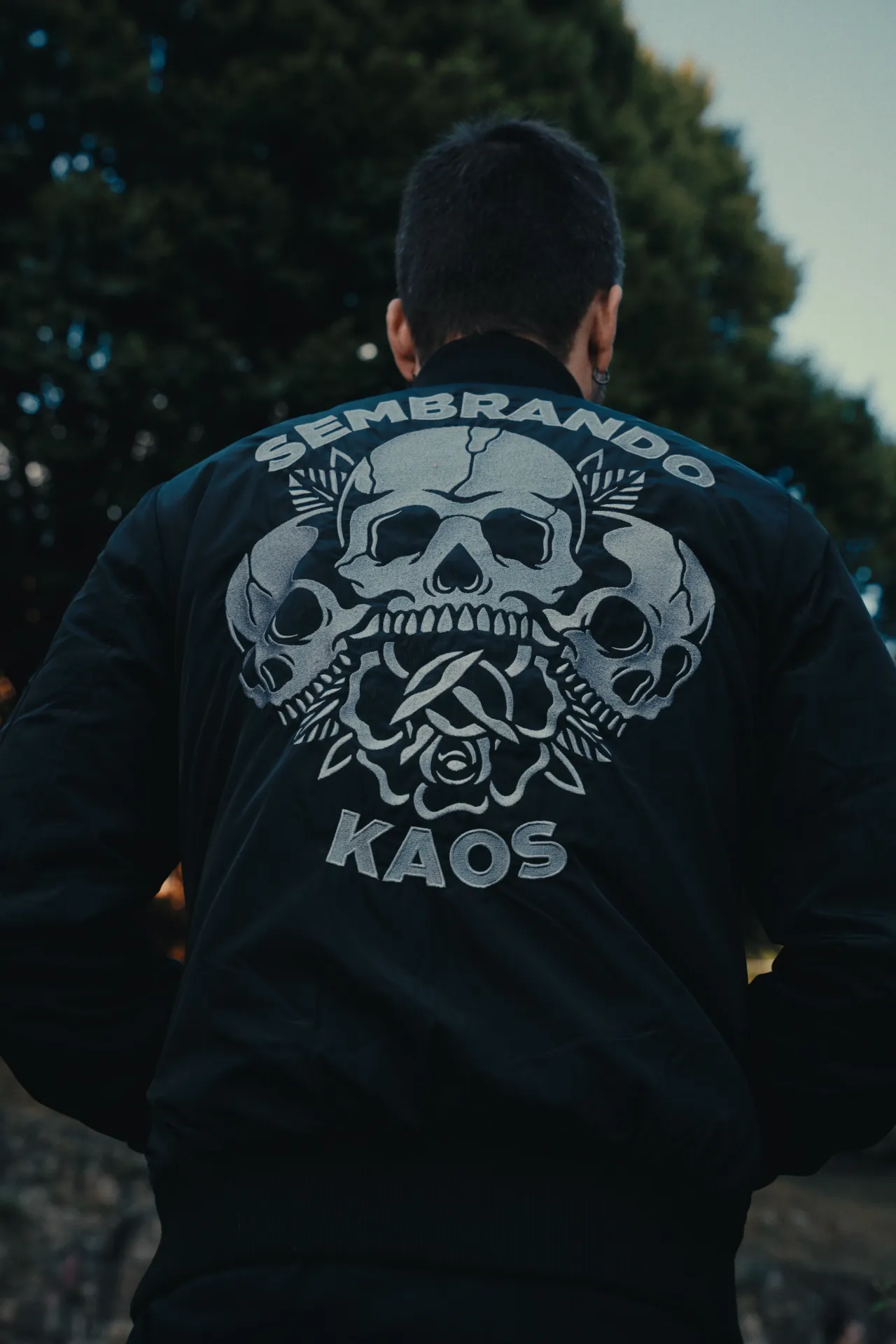 SEMBRANDO KAOS | Bomber